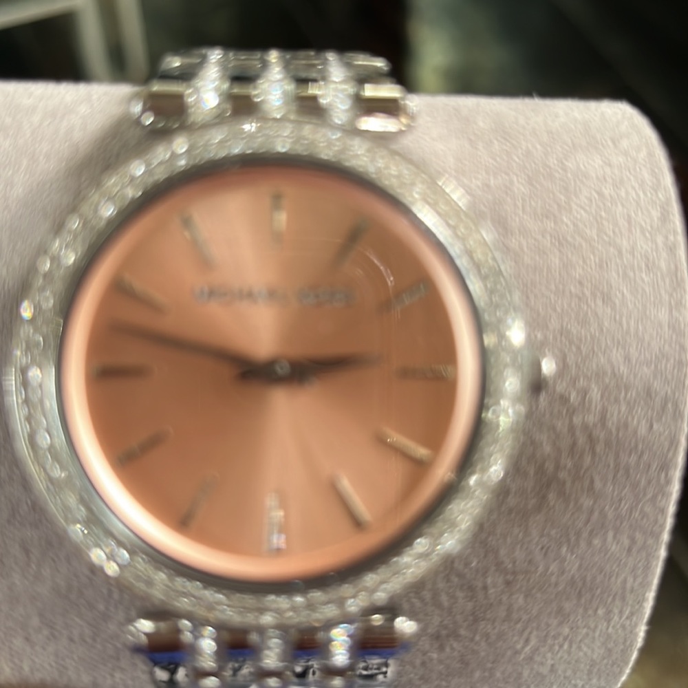 New Michael kors watch - Picture 4 of 5